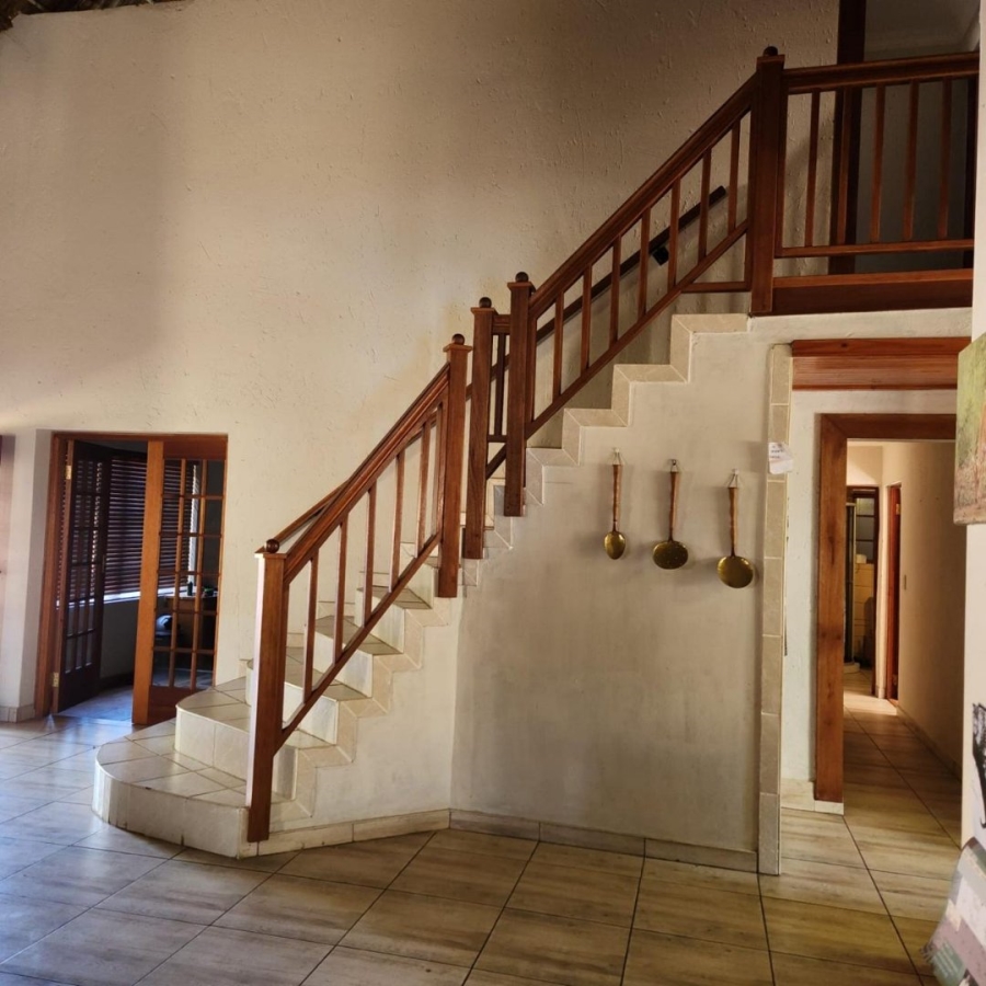 To Let 4 Bedroom Property for Rent in Melodie North West